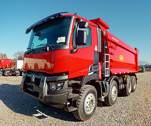 Salfa | Camión rojo Renault Trucks